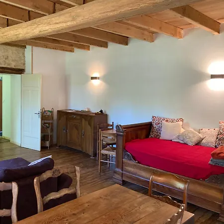 Chez Chenon 度假居 *